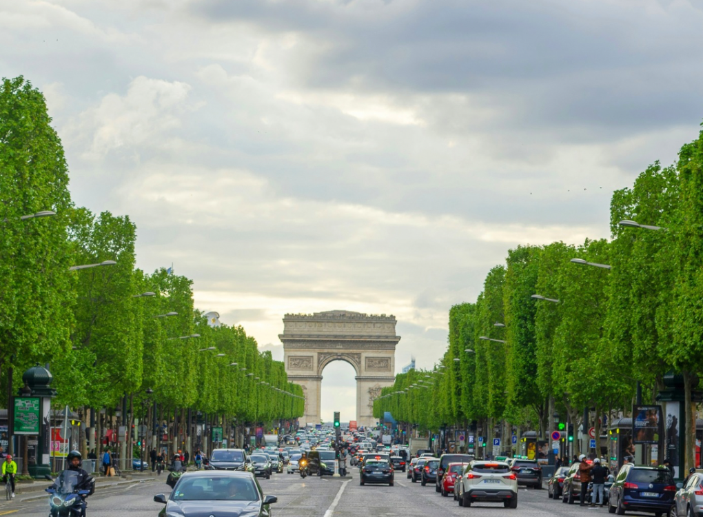 Champs-Elysées