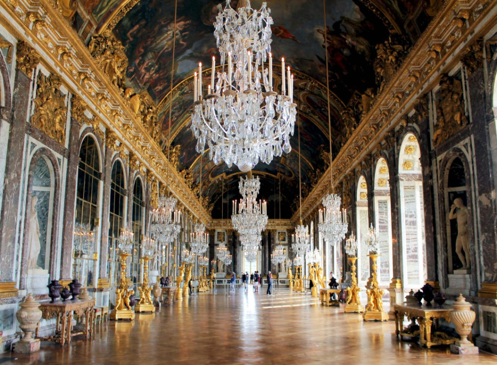 VERSAILLES